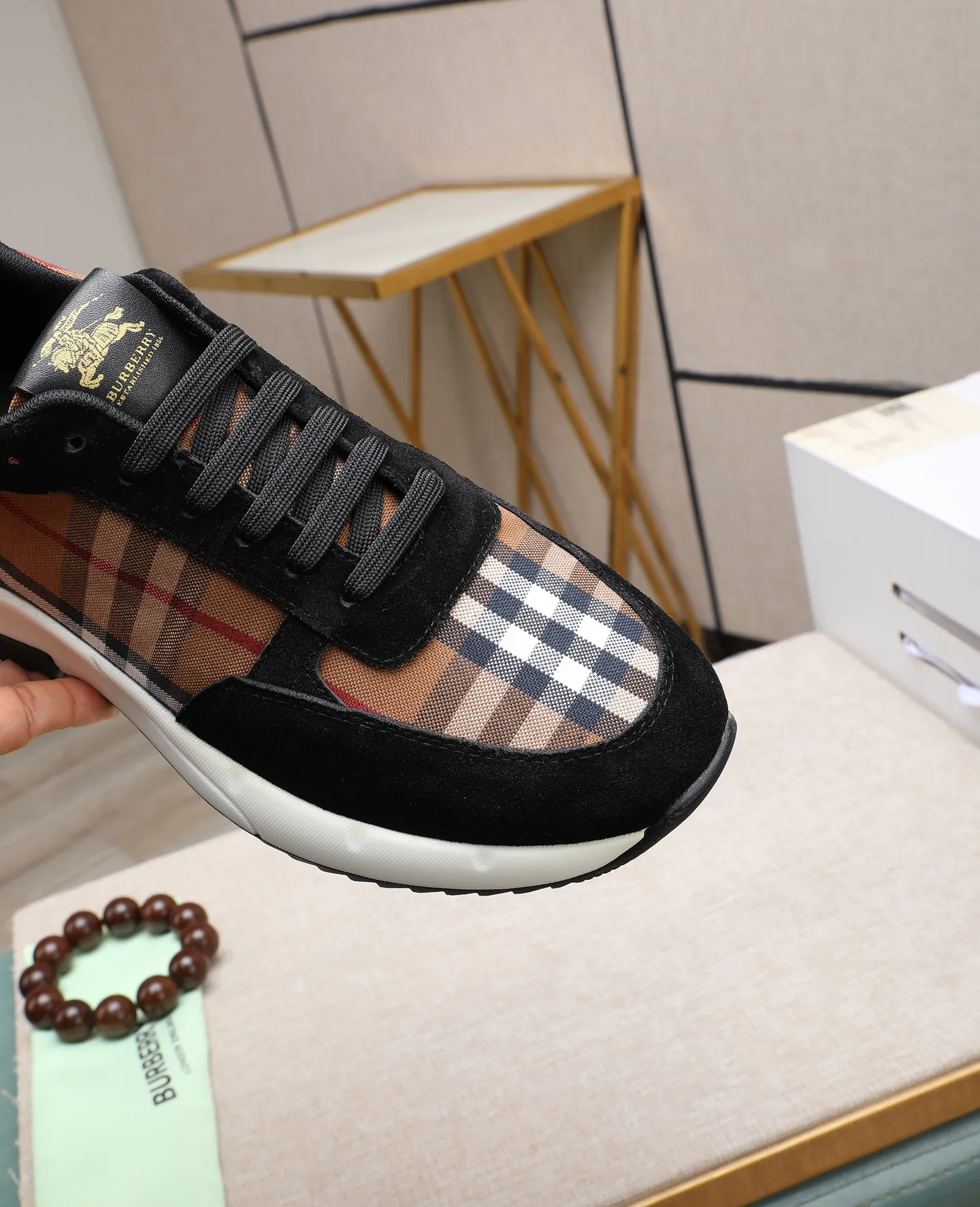 Men's shoes 💰460 ❤️❤️❤️[BURBERRY] Burberry purchasing agent 🔍Men's 🚹New model is synchronized with the official website, the upper is made of imported fabrics, and the lining is genuine leather. Completely 1⃣:1⃣ replica🇮🇹, non-slip and wear-resistant rubber outsole ⚠original factory goods, 🔍🔍high quality, please look at the details, welcome to compare⚠Size: 38-44